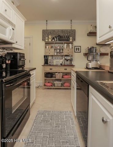 1 Burton Place, Jacksonville, NC 28540
