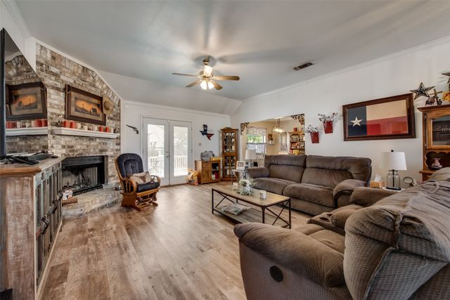 404 Honeysuckle Drive, Cleburne, TX 76033