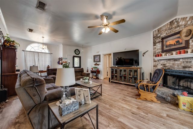 404 Honeysuckle Drive, Cleburne, TX 76033