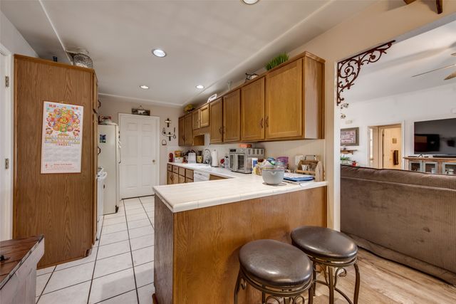 404 Honeysuckle Drive, Cleburne, TX 76033