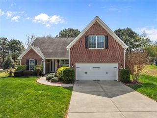 206 Carson Woods Drive, Burlington, NC 27215