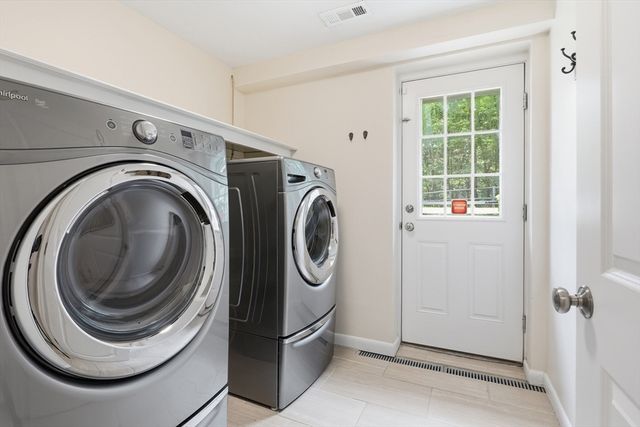 430 Heald Rd, Carlisle, MA 01741
