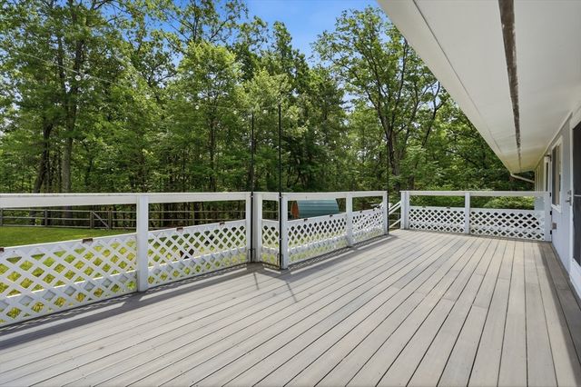 430 Heald Rd, Carlisle, MA 01741