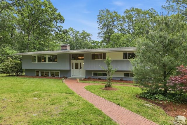430 Heald Rd, Carlisle, MA 01741