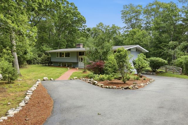 430 Heald Rd, Carlisle, MA 01741