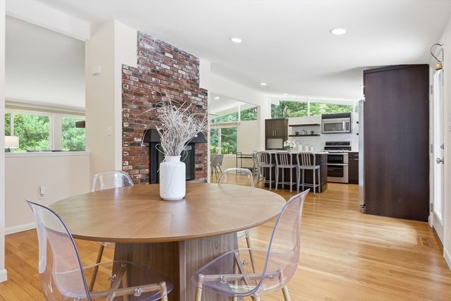 430 Heald Rd, Carlisle, MA 01741