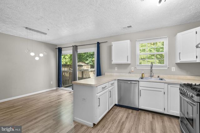 1043 DEBBIE AVE, Baltimore, MD 21221
