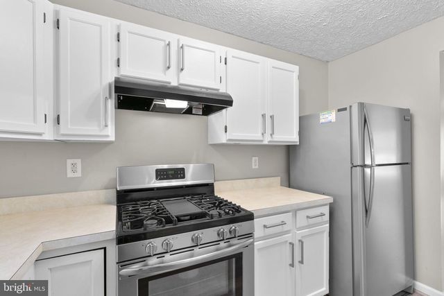 1043 DEBBIE AVE, Baltimore, MD 21221