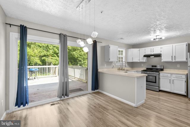 1043 DEBBIE AVE, Baltimore, MD 21221