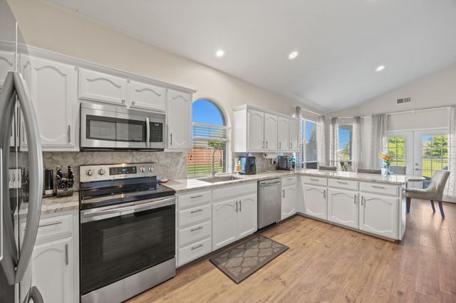 1016 Vista View Drive, Burleson, TX 76028