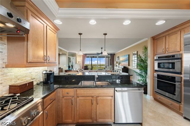 265 Indies WAY 602, Naples, FL 34110