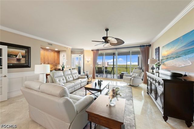 265 Indies WAY 602, Naples, FL 34110