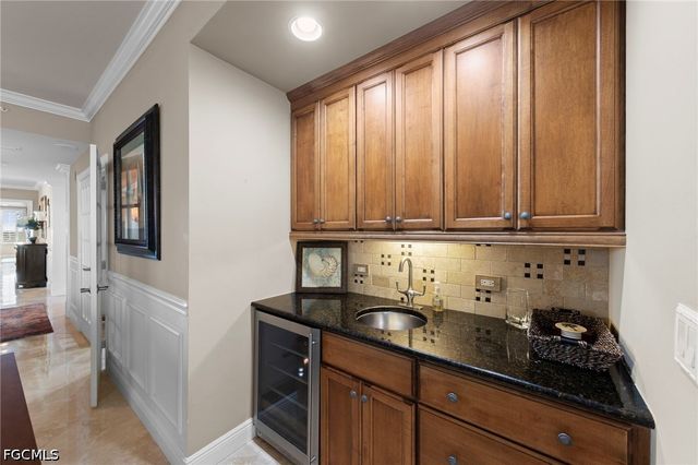 265 Indies WAY 602, Naples, FL 34110