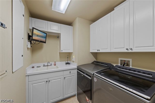 265 Indies WAY 602, Naples, FL 34110
