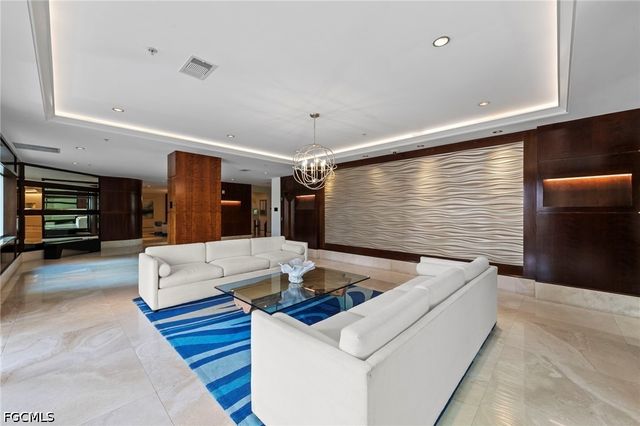 265 Indies WAY 602, Naples, FL 34110