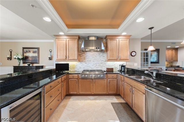 265 Indies WAY 602, Naples, FL 34110