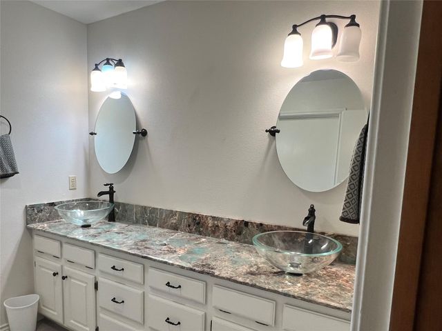 275 W Hwy 164, Donie, TX 75838