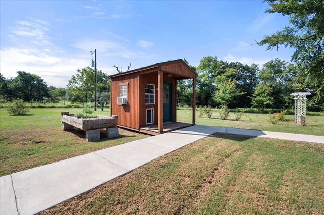 275 W Hwy 164, Donie, TX 75838