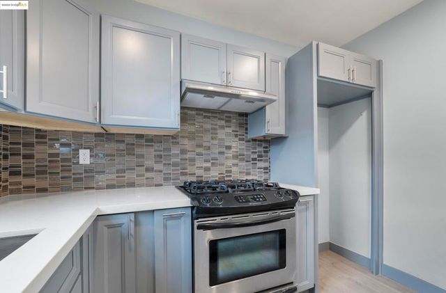 9028 A St, Oakland, CA 94603