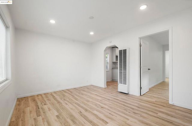 9028 A St, Oakland, CA 94603