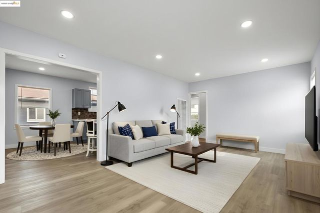 9028 A St, Oakland, CA 94603