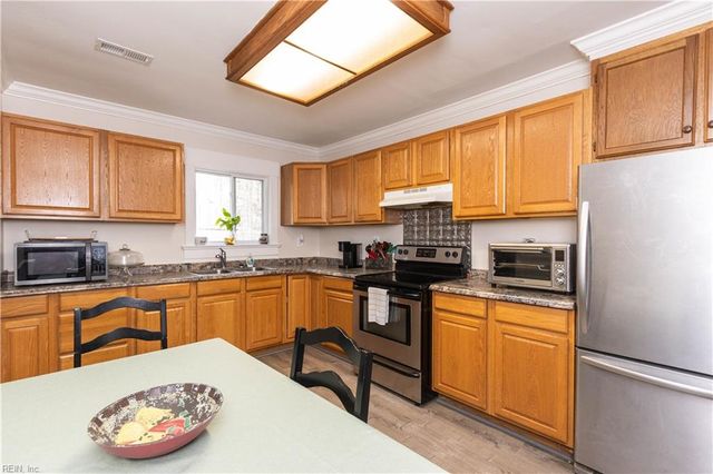 104 Schenck DR, Williamsburg, VA 23188