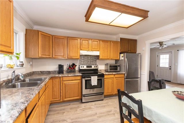 104 Schenck DR, Williamsburg, VA 23188