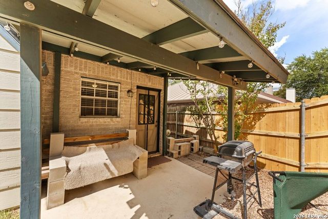 13802 Fairway Crst, San Antonio, TX 78217