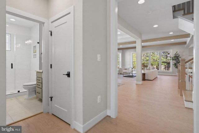 602 KINGSLEY RD SW, Vienna, VA 22180