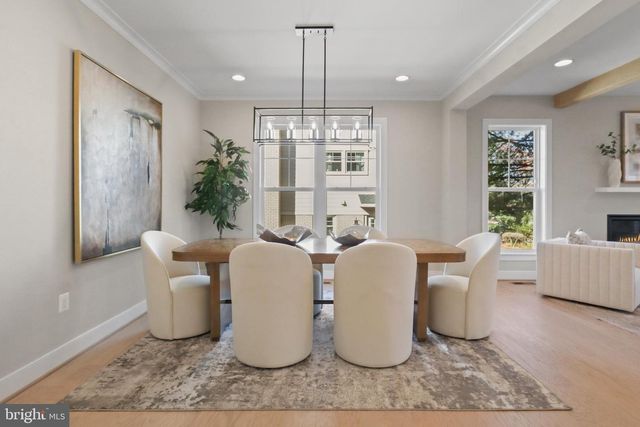 602 KINGSLEY RD SW, Vienna, VA 22180