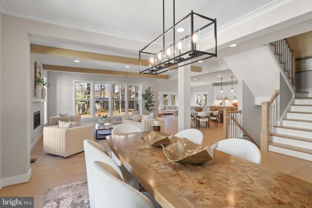 602 KINGSLEY RD SW, Vienna, VA 22180