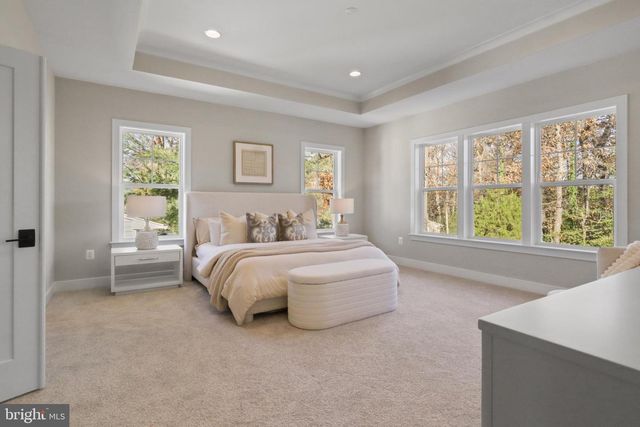 602 KINGSLEY RD SW, Vienna, VA 22180