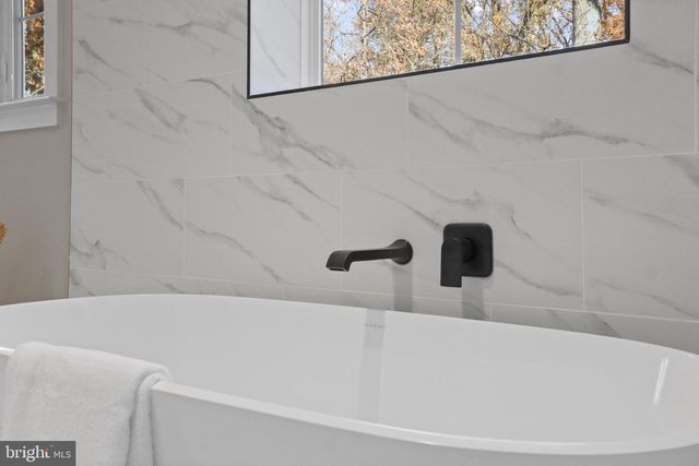 602 KINGSLEY RD SW, Vienna, VA 22180