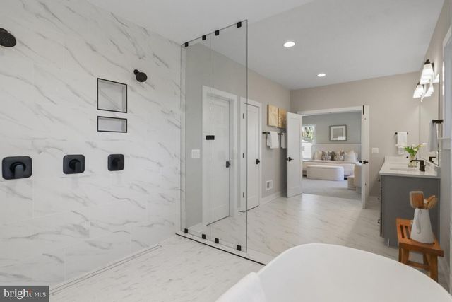 602 KINGSLEY RD SW, Vienna, VA 22180