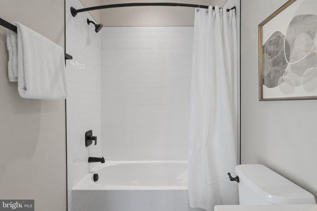 602 KINGSLEY RD SW, Vienna, VA 22180