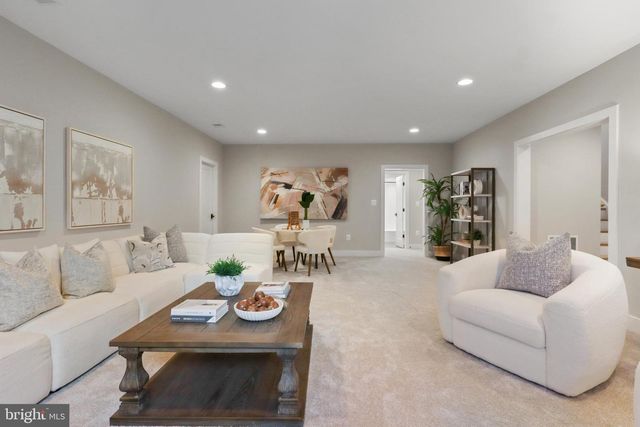 602 KINGSLEY RD SW, Vienna, VA 22180