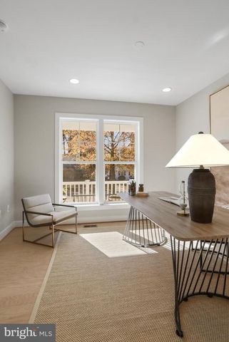 602 KINGSLEY RD SW, Vienna, VA 22180