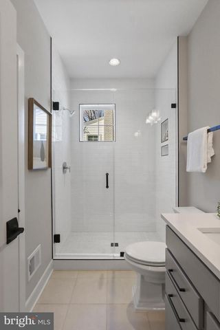 602 KINGSLEY RD SW, Vienna, VA 22180