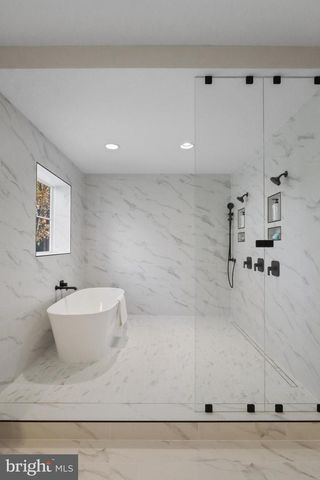 602 KINGSLEY RD SW, Vienna, VA 22180