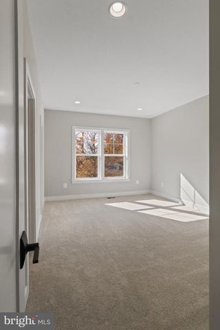 602 KINGSLEY RD SW, Vienna, VA 22180