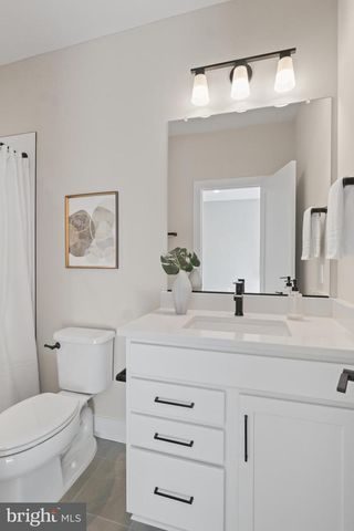 602 KINGSLEY RD SW, Vienna, VA 22180