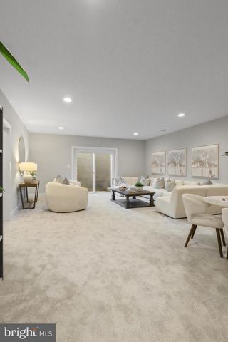 602 KINGSLEY RD SW, Vienna, VA 22180