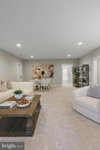 602 KINGSLEY RD SW, Vienna, VA 22180