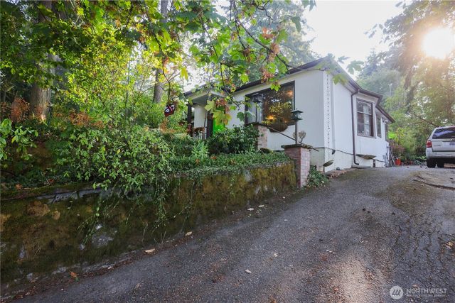 10747 56th Avenue S, Seattle, WA 98178