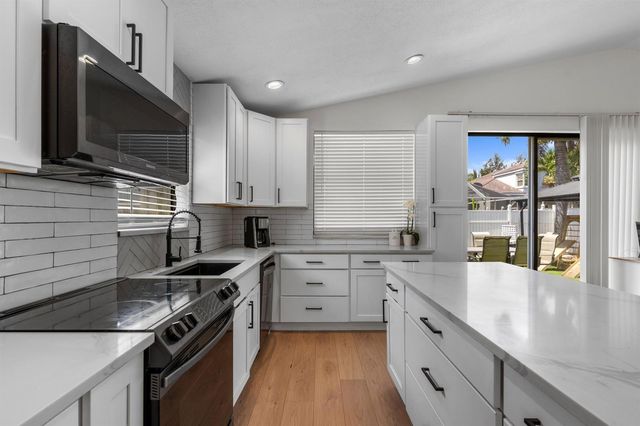 6550 Columbia Avenue, Lake Worth, FL 33467