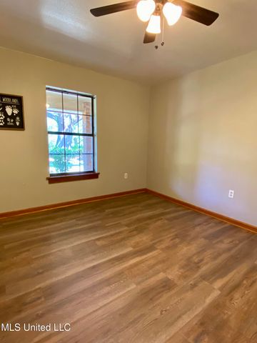 104 Baucum Road, Carriere, MS 39426