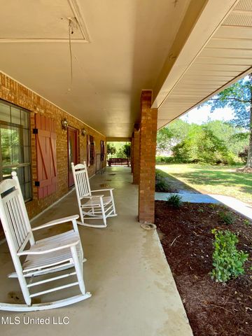 104 Baucum Road, Carriere, MS 39426