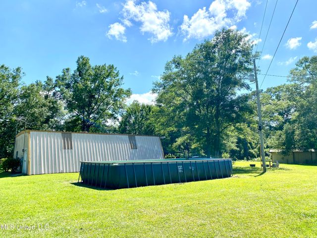 104 Baucum Road, Carriere, MS 39426