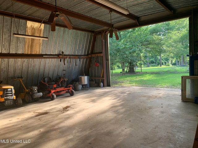 104 Baucum Road, Carriere, MS 39426