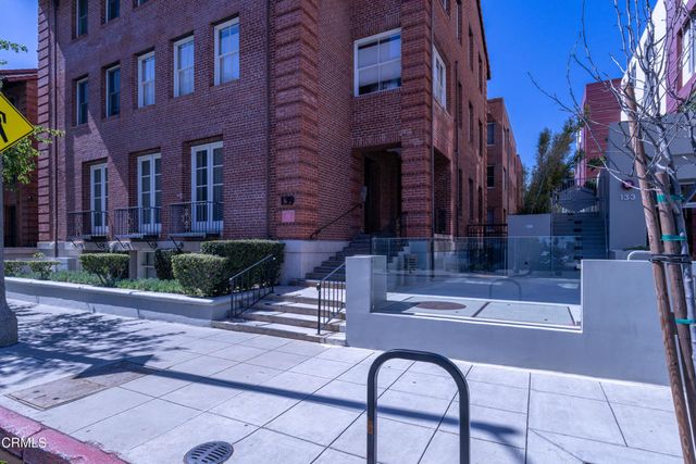 139 S Los Robles Avenue 303, Pasadena, CA 91101